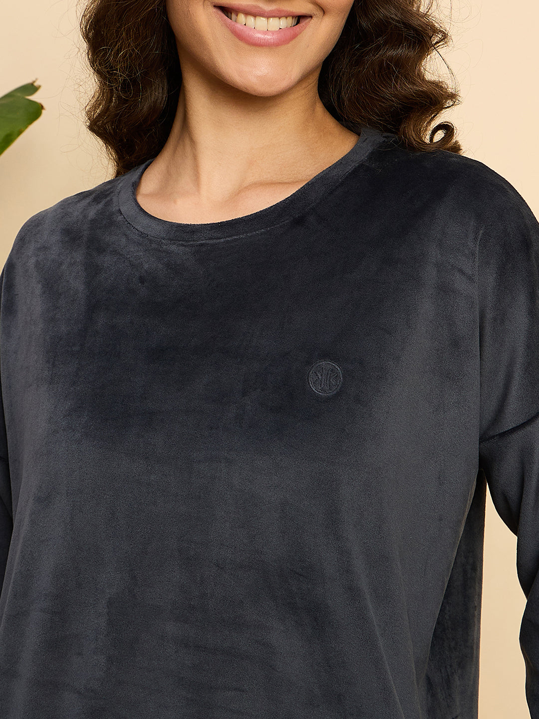 KIZA WOMEN CROP TOP