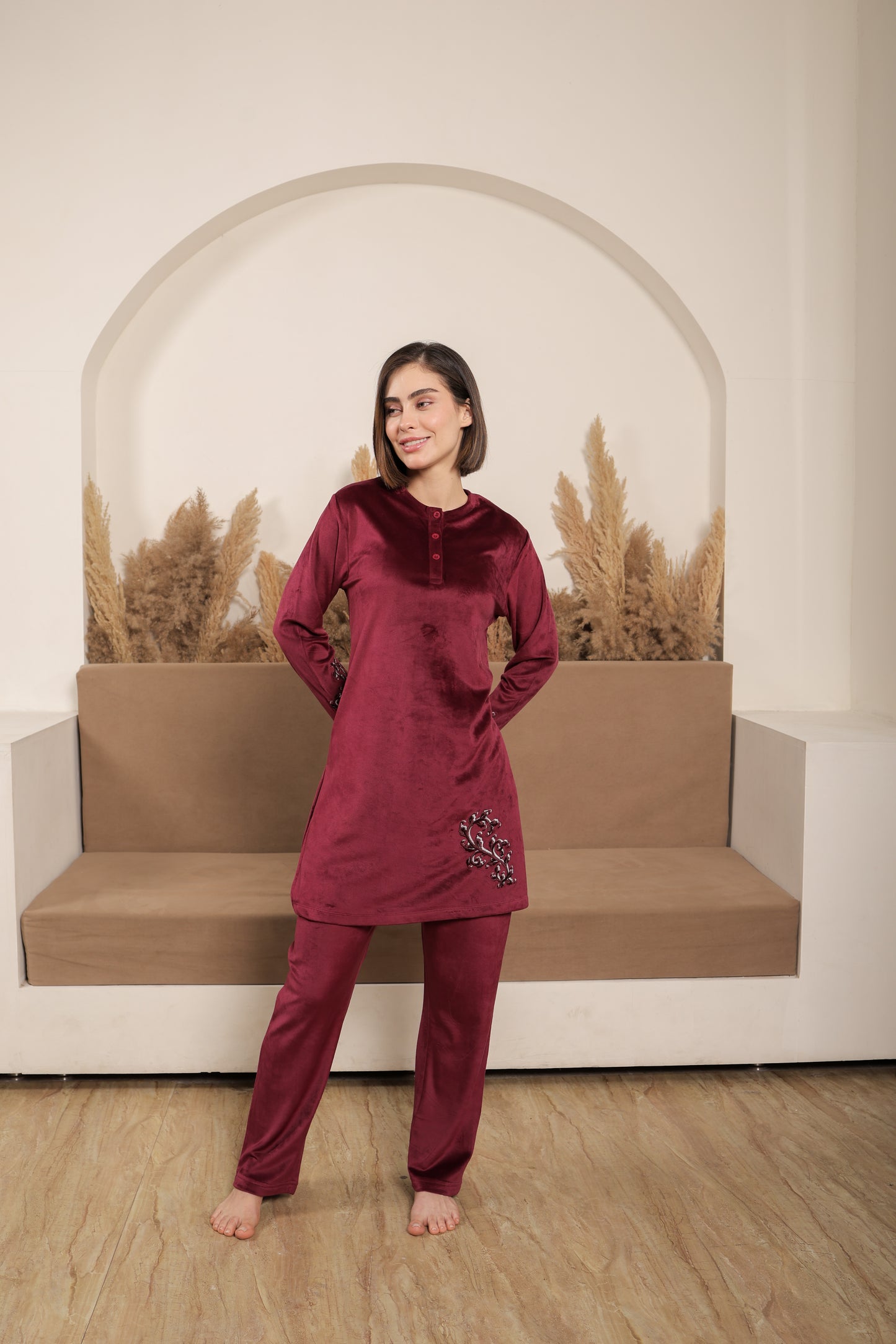Kiza Women’s Embroidered Kurta-Style Night Suit