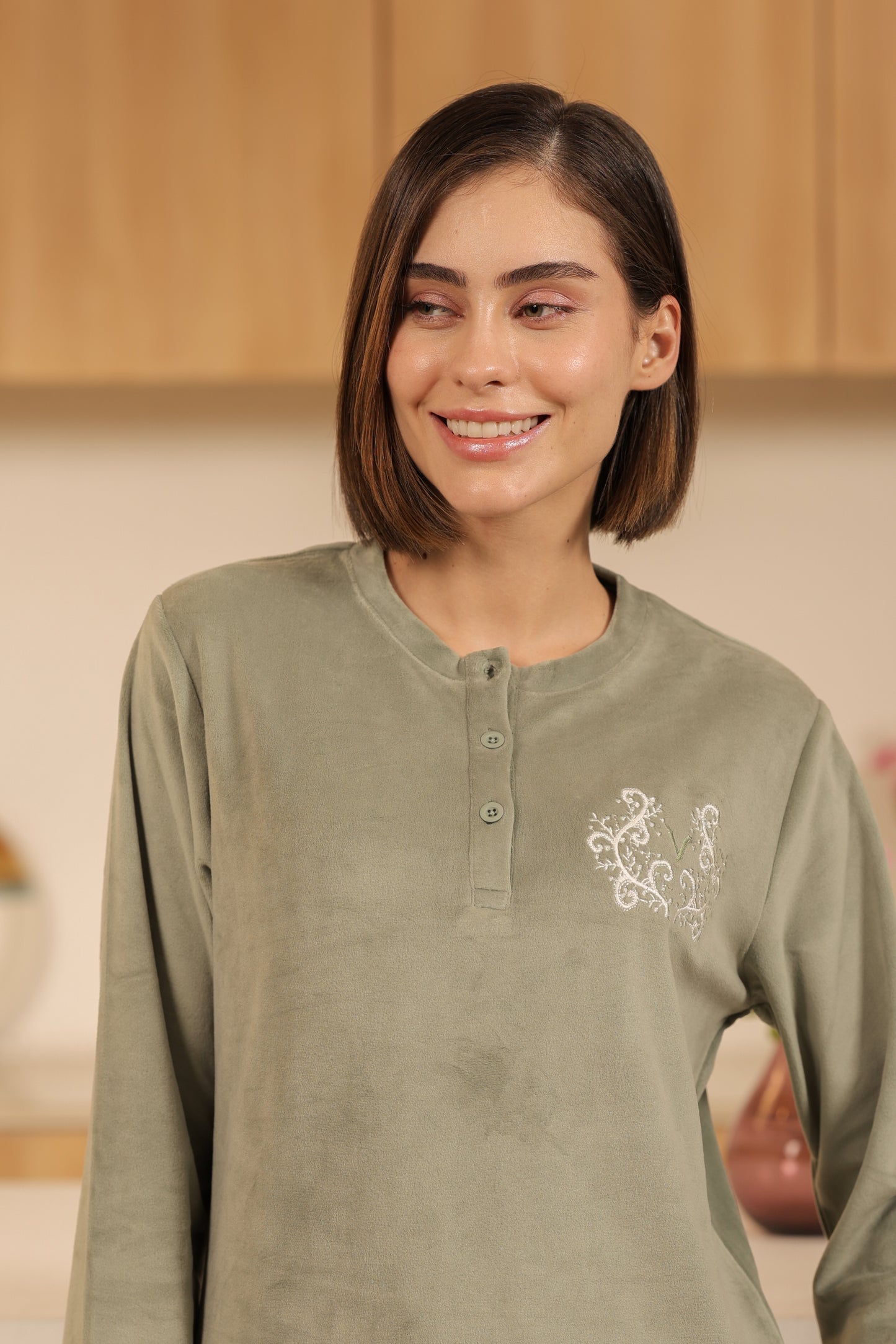Kiza Women’s Embroidered Kurta-Style Night Suit