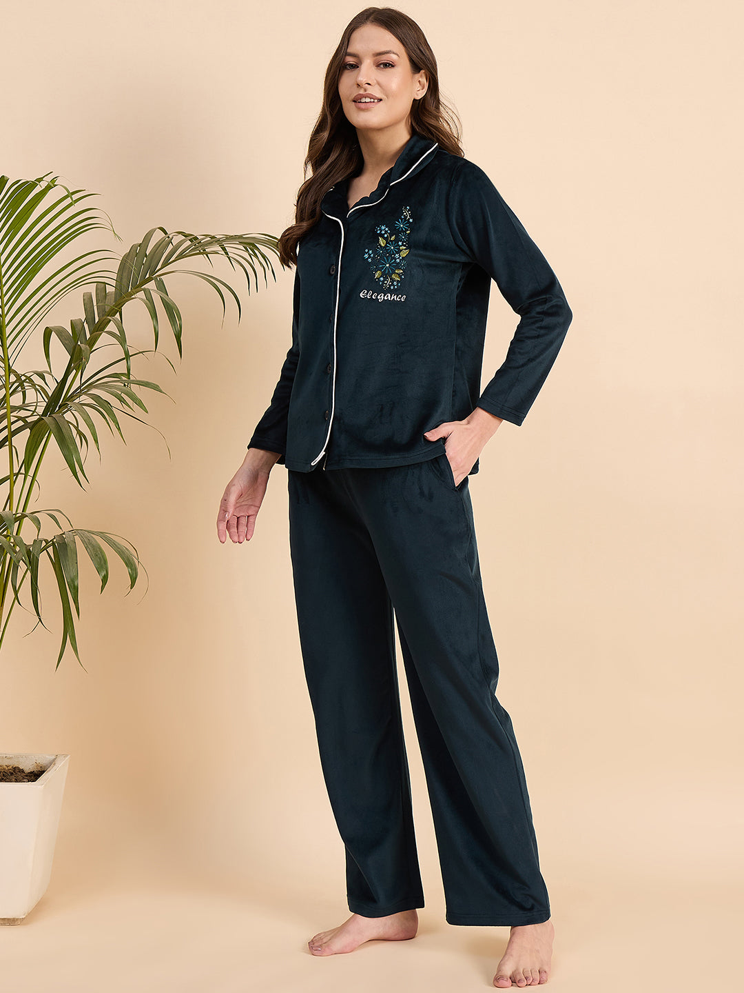 KIZA WOMEN VELVET FRONT OPEN