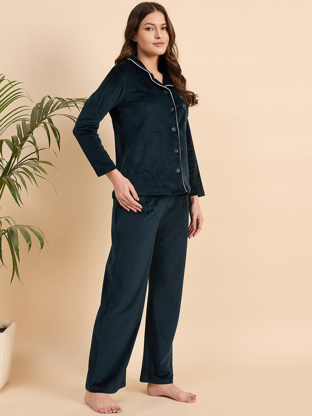 KIZA WOMEN VELVET FRONT OPEN