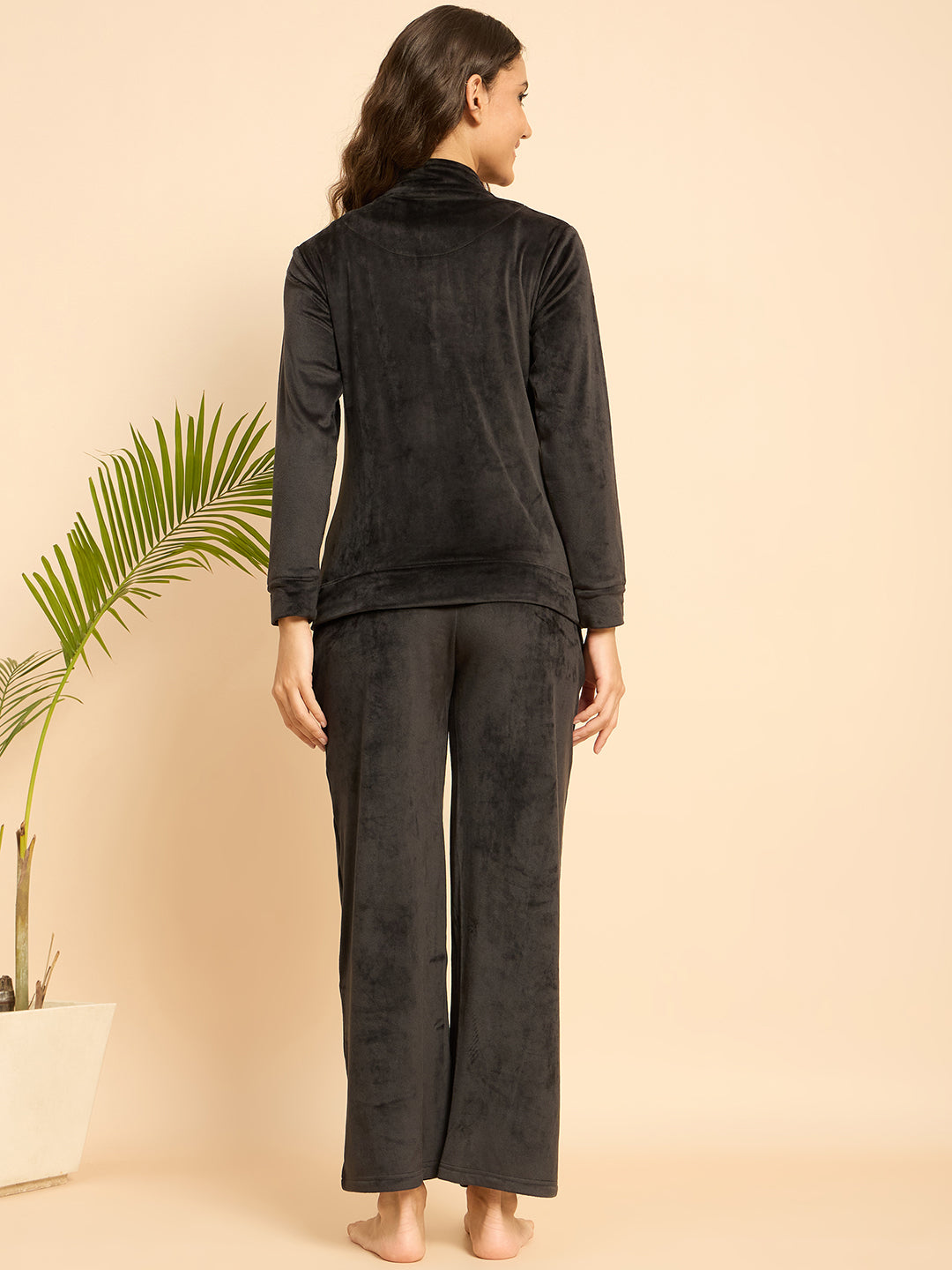 KIZA WOMEN TRACKSUIT WITH LOOSE PYJAMA (BLACK)