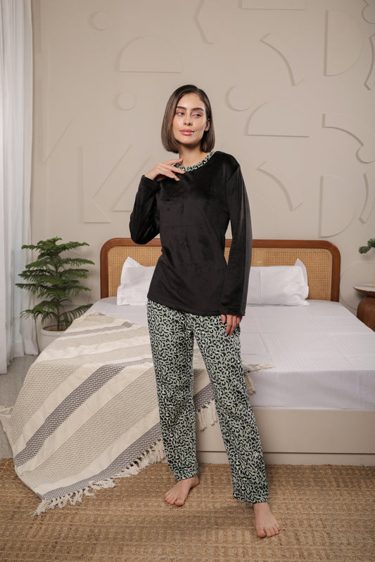 Kiza Women’s Black & Animal Print Night Suit