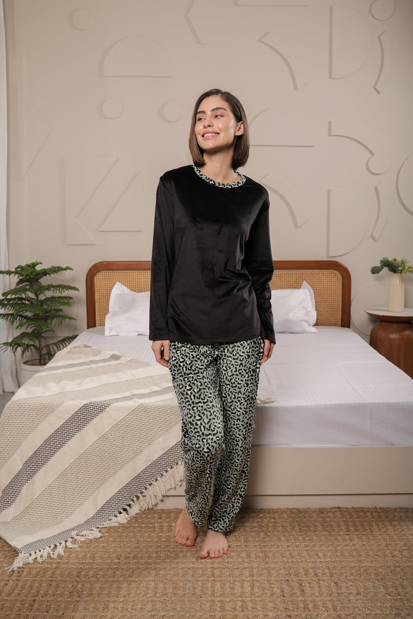 Kiza Women’s Black & Animal Print Night Suit