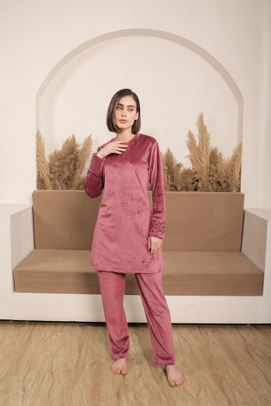 Kiza Women’s Embroidered Kurta-Style Night Suit
