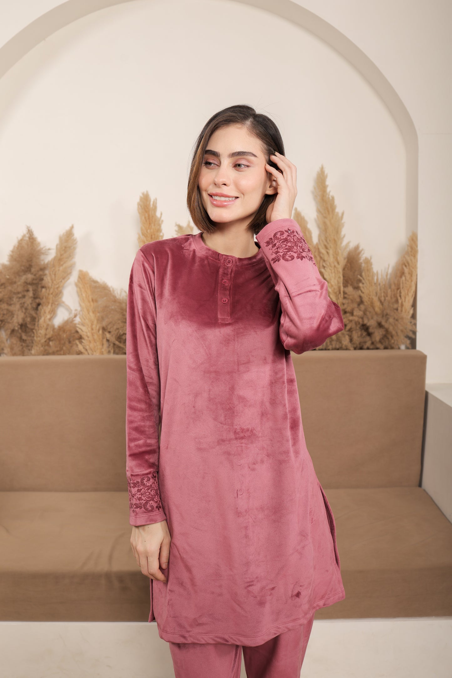 Kiza Women’s Embroidered Kurta-Style Night Suit