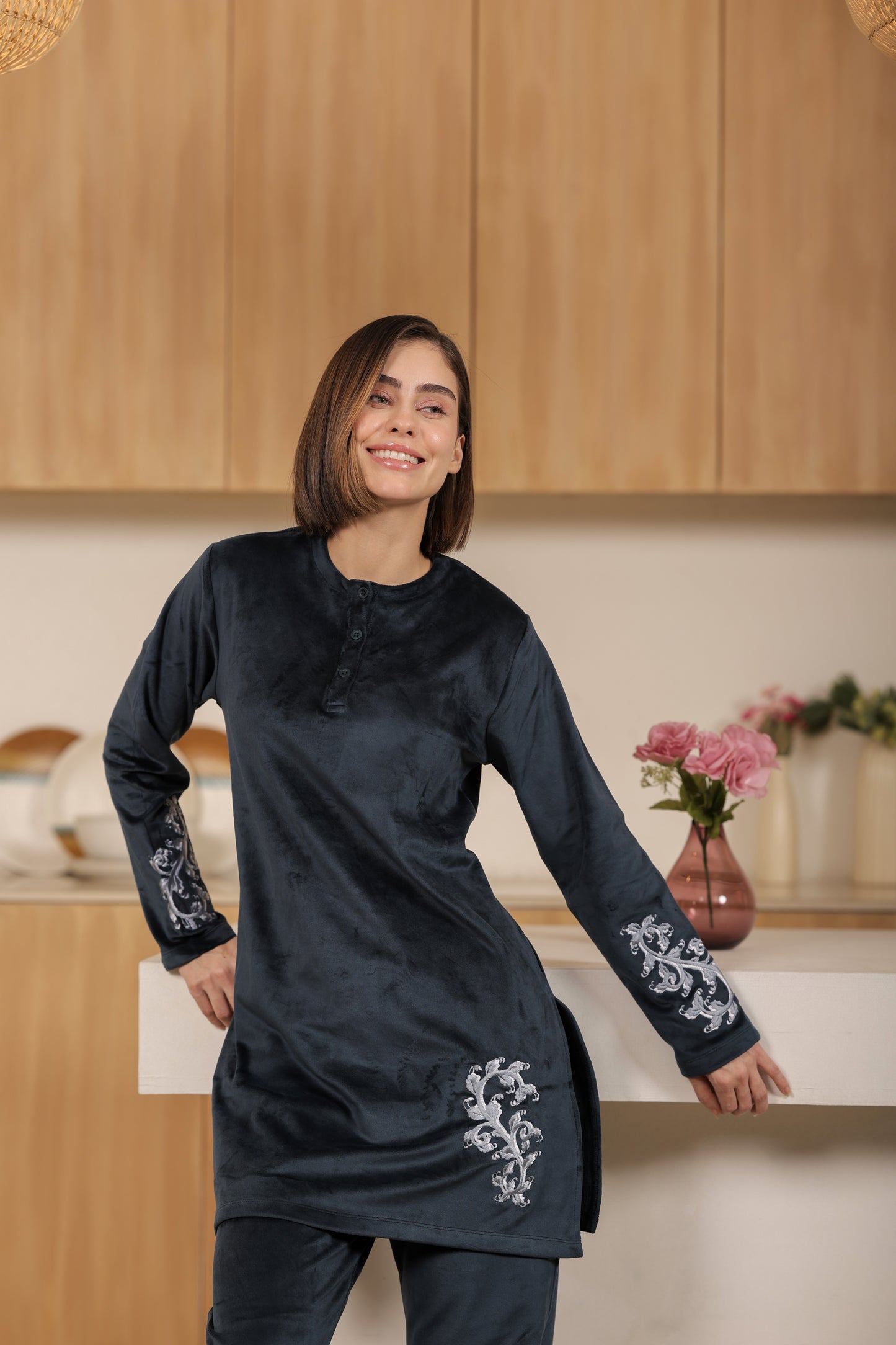 Kiza Women’s Embroidered Kurta-Style Night Suit