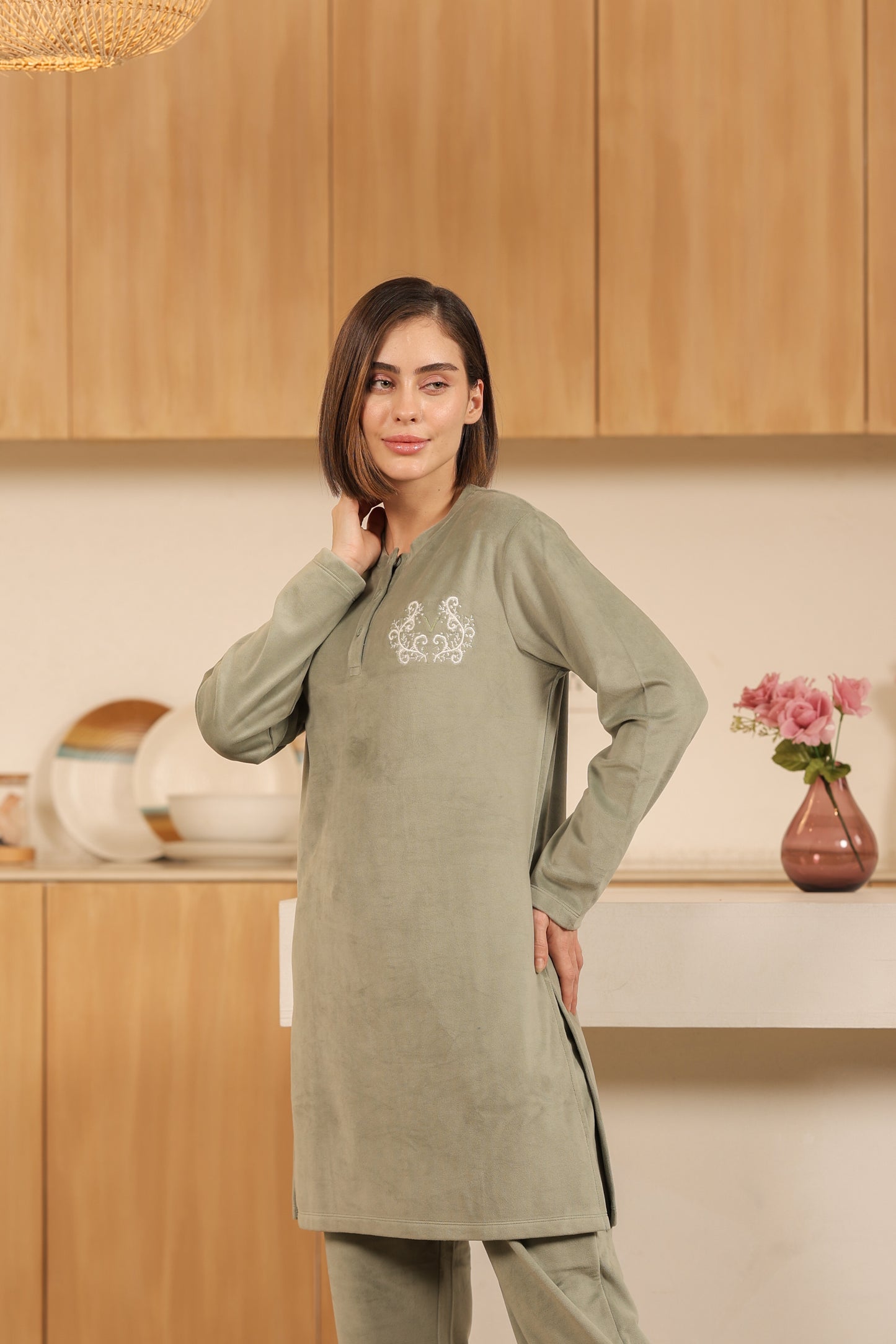 Kiza Women’s Embroidered Kurta-Style Night Suit