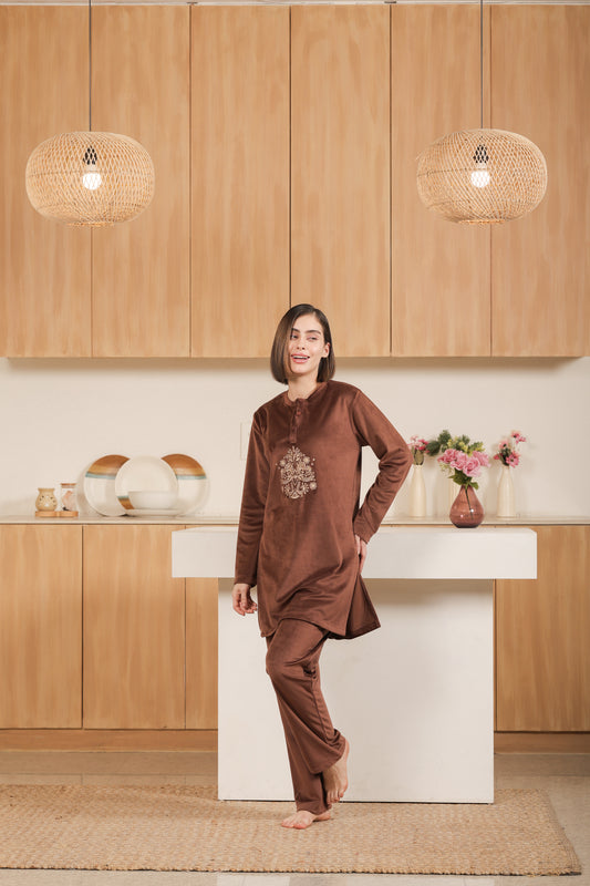 Kiza Women’s Embroidered Kurta-Style Night Suit