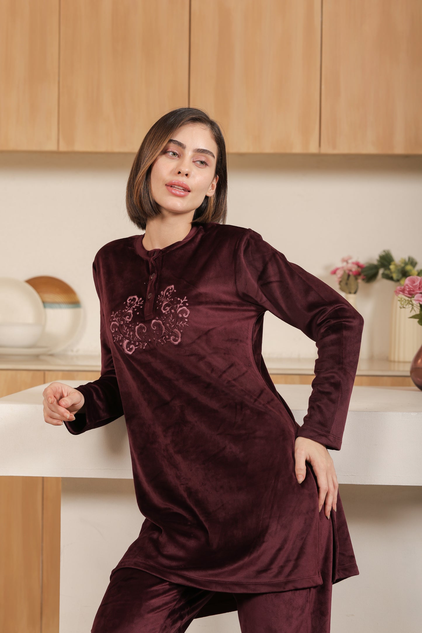 Kiza Women’s Embroidered Kurta-Style Night Suit